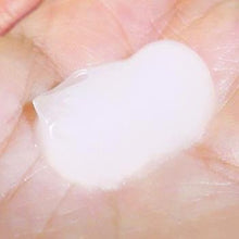 画像をギャラリービューアに読み込む, ノンケミカルなのに保湿 リムーバーと呼ばれるケミカル系やオイルタイプのクレンジング剤とは違い、お肌のことをいちばんに考えた「無香料」「タール系色素不使用」「無鉱物油」「石油系合成界面活性剤不使用」「パラベンフリー」「アルコールフリー」「弱酸性」のお肌に優しいクレンジング剤です。