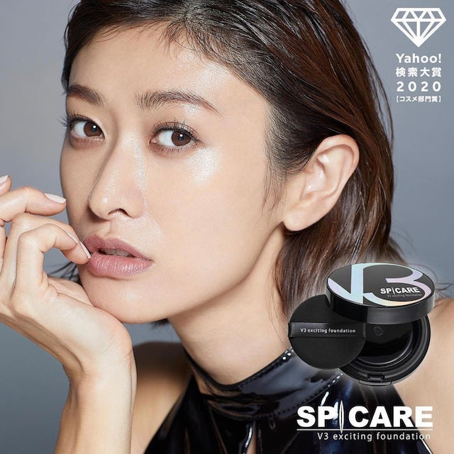 女性がファンデーションをしている時間は3000時間とも言われ、この時間を丸ごとスキンケアの時間へと変えてくれる ファンデーションの革命とも言える” V3エキサイティング ファンデーション”の登場です！！ 今、美容業界でも再びブームとなっている 海綿から抽出される天然針 「スピキュール」をファンデーションへ贅沢に3000本も配合。 独自特許製法で10段階精製し、「スピキュール」の内部までも不純物を取り除くことで更なる成分の安全性を実現。 さらにそこへ特殊技術で胎児の臍帯血の幹細胞をコーティングすることで、どんな細胞へも成り得るパワーを秘めた幹細胞の力が発揮され更なる肌力のアップを期待できます。     [スピキュール]  スピキュールとは、海の生物・海綿から抽出された天然針の総称。約60年前から医学や美容にかかわる素材として使われているものです。