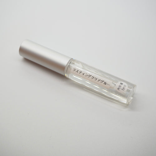 【ラスティングクリアグルー全成分表】  アクリル樹脂アルカ. ノールアミン液	抱水性、噴射力、水滴状、キ―プ力、バリッ、感触 改良剤 PVP (1-ビニル-2-ピロリドン(VP)の重合体)	結合剤、非活性剤系分散剤、乳化安定剤、皮膜形成剤、 ヘアスタイリング剤 ポリビニルアルコール	結合剤、皮膜形成剤、親水性増粘剤 グリセリン	変性剤、香料、ヘアコンディショニング剤、保水剤、口腔 ケア剤、口腔衛生剤、皮膚保護剤、保湿・湿潤剤、溶剤、減粘 ソルビトール	香味剤、香料、保水剤、保湿・湿潤剤 デキストリン	香味剤、香料、保水剤、保湿・湿潤剤 ヒドロキシエチルセルロース	結合剤、乳化安定剤、皮膜形成剤、親水性増粘剤 メチルパラベン	防腐剤 変性アルコール	消泡剤、収れん剤、香料、溶剤、減粘剤 純水	 