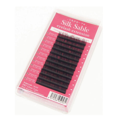 商品規格 商品名:シルクセーブル【シートタイプ】 規格:カール/Jカール/Cカール　太さ/0.15mm　長さ/8mm〜13mm  トレータイプ 非抗菌タイプまつげエクステ 内容量:約3,040本入り JANコード:4571436952875 製造国:海外 製品備考:損害賠償保険(PL保険)加入済み テープのベースとなるフィルム部分は、高い熱に対する安全性と磨耗性能を持ちあわせる「宇宙航空開発分野でも採用される」といわれる先端技術素材です。